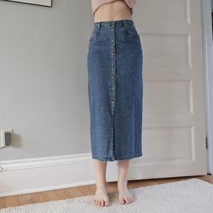Long maxi blue washed jeans skirt with buttons